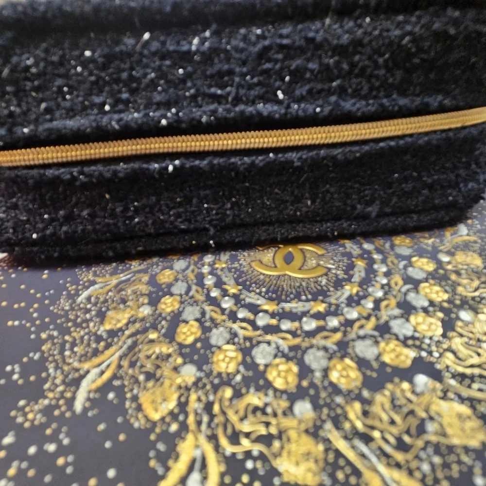 NIB Navy Textured Zip Pouch with Gold Charm | Chanel Beauté